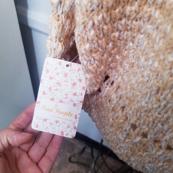 🌸‎ NEW Free People | Peach Knit VNeck Sweater , small - Picture 9 of 11